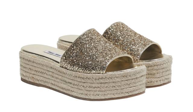 アンクルストラップ スリッポン エスパドリーユ　 カラー｜ゴールド　4万7000円（予定価格）