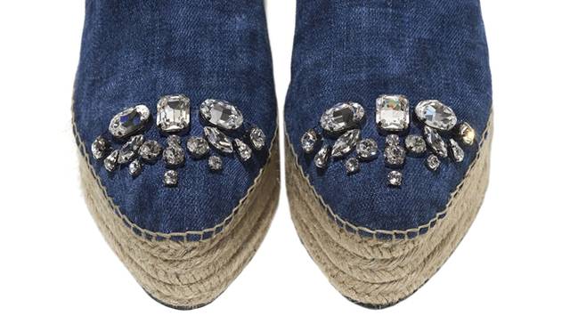 スリッポン エスパドリーユ　 カラー｜ブルーデニム　8万9000円（予定価格）