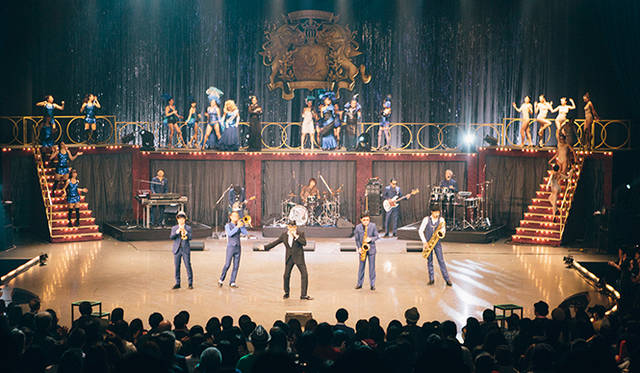 最後にサプライズで横山剣氏とスカパラによる「巻き戻したいほどの幸せ」が披露された