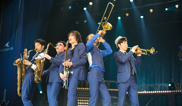 いつものアクティブなパフォーマンスで会場が盛り上がった