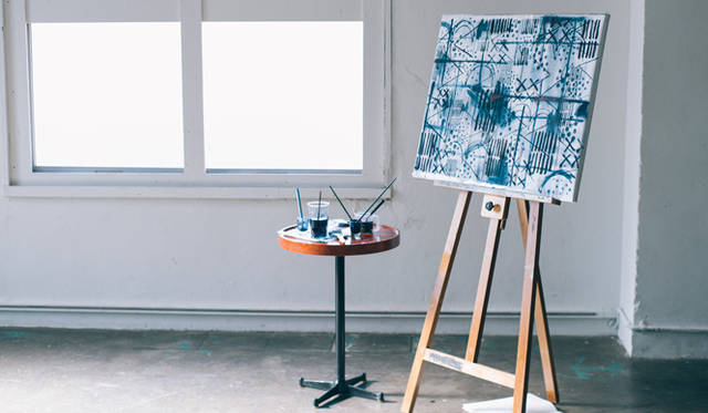 制作の第一段階が終了。インディゴを落ち着かせ、寝かせて、変化するその色味や表情を確認してから、仕上げにかかる