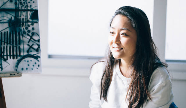 相手の目をまっすぐ見て、ハキハキとインタビューに応じるワダさん。制作中の、無駄な動きのない、小気味よい立ち居振る舞いとおなじであった