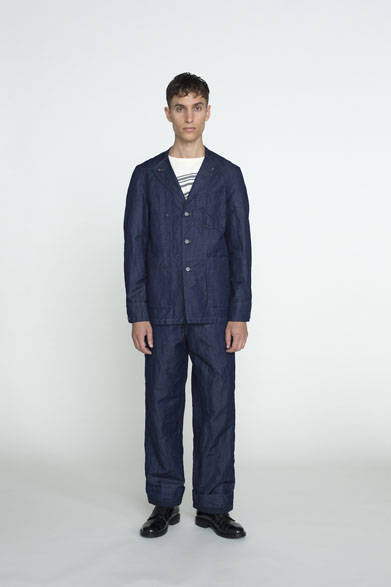 ジャケット3万8880円、ボーダーシャツ2万520円、パンツ2万7000円