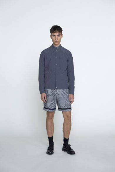 ベースボールカラーブルゾン3万8880円、シャツ2万7000円、ショートパンツ2万7000円