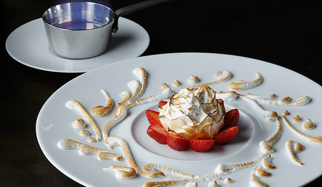 「ネオクラシックコース」<Br / > オムレットノルヴェジェンヌ