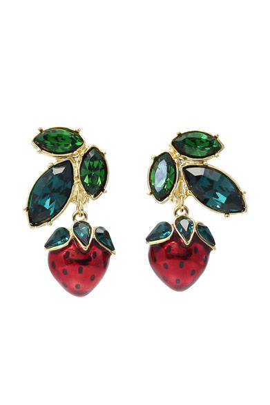 ジュエリーコレクション「GRANDMATIC（グランマティック）」<br />2015年春夏コレクション　イチゴのピアス 1万6200円