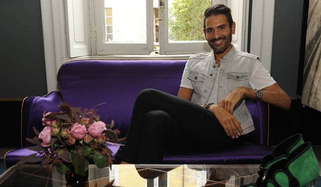 コレクション＆デザインディレクターを努めるアンジェロ・ルジェリ