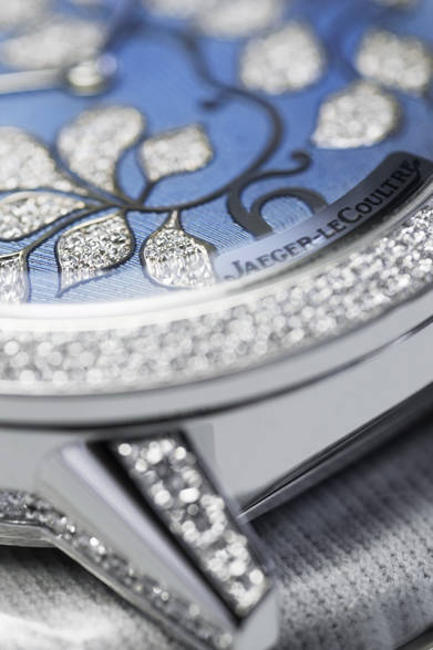 ケース｜18KWG<br />直径｜39mm<br />厚さ｜8.68mm<br />ムーブメント｜自動巻き、Cal.942<br />パワーリザーブ｜40時間<br />ストラップ｜アリゲーターストラップ<br />機能｜時、分、ミニッツリピーター<br />価格（税抜）｜2,850万円<br />発売予定｜8月