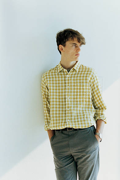 シャツ3万3480円（マーガレット・ハウエル）