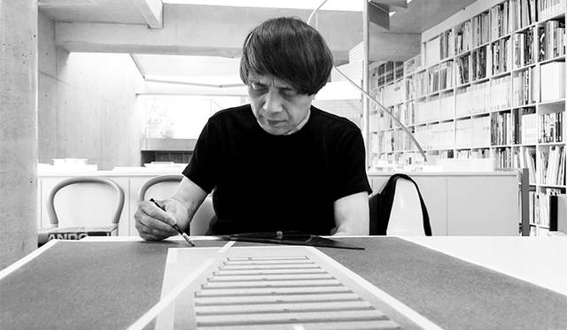 安藤忠雄氏　写真提供（株）アマナサルト