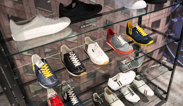 ロンドン＝クラシックを表現