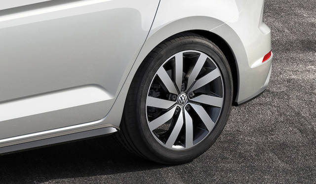 Volkswagen Touran R-Line|フォルクスワーゲン トゥーラン Rライン 030
