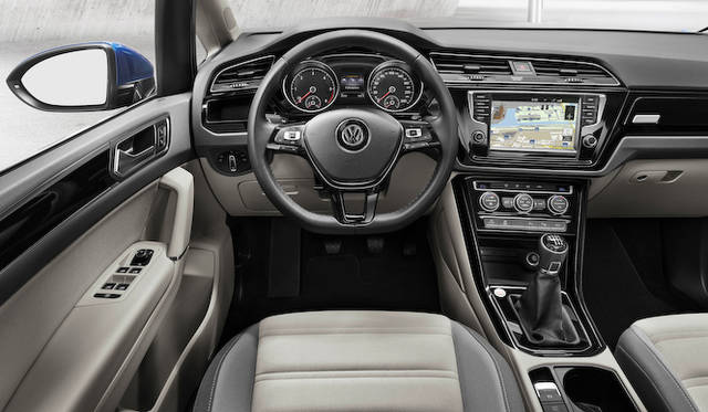 Volkswagen Touran|フォルクスワーゲン トゥーラン 033