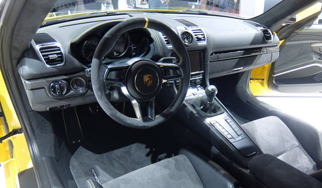 Porsche Cayman GT4｜ポルシェ ケイマンGT4