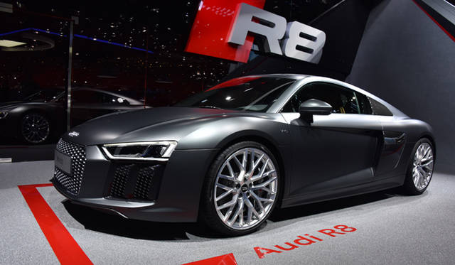 16_audi_r8_v10