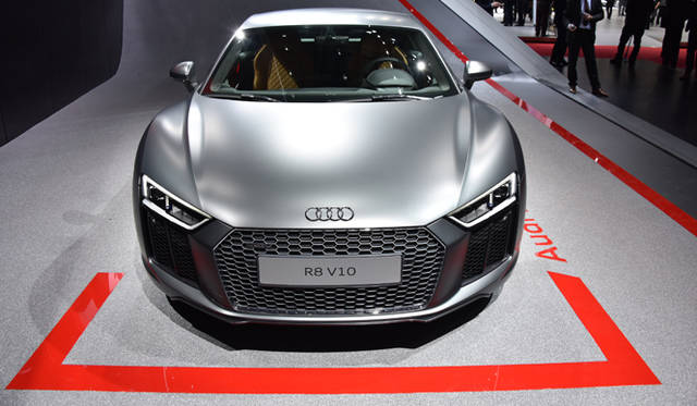 18_audi_r8_v10