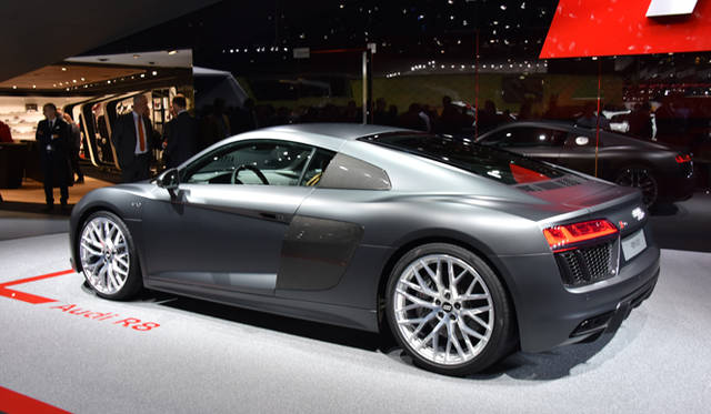 19_audi_r8_v10