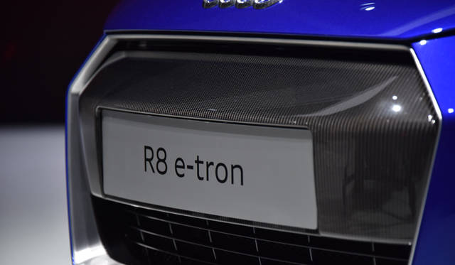 28_audi_r8_e-tron