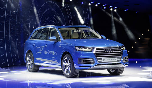 40_audi_q7_e-tron