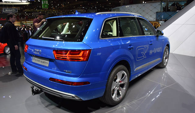 43_audi_q7_e-tron