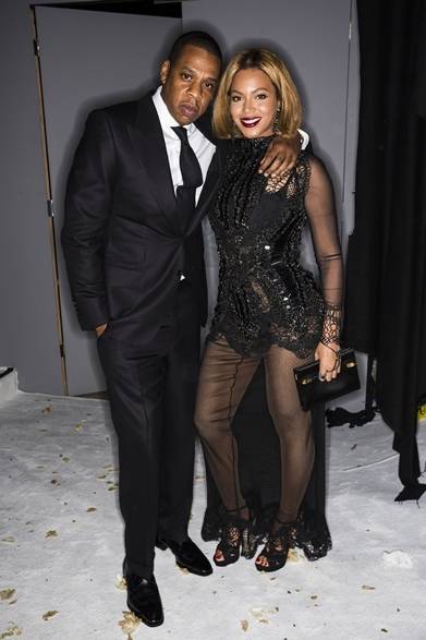 （左より）Jay Z & Beyoncé｜ジェイ・Z＆ビヨンセ</br></br>トム・フォードのファッションショー会場・ロサンゼルス