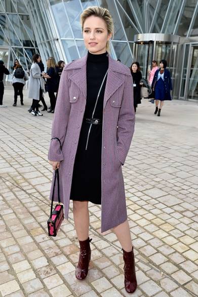 Dianna Agron ｜ディアナ・アグロン</br></br>ルイ・ヴィトンのファッションショー会場・パリ