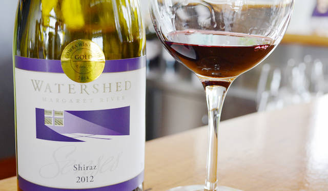 57 <br />Shadesのシラーズはラム料理に最高