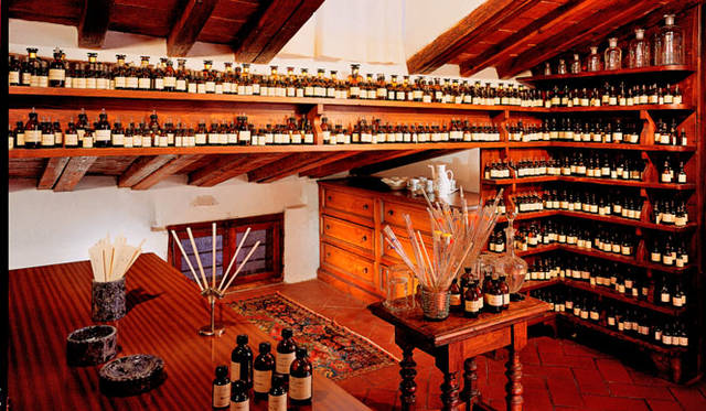 <strong>LORENZO VILLORESI｜ロレンツォ・ヴィロレッツィ</strong><br />THE ATELIER「Via de Bardi」