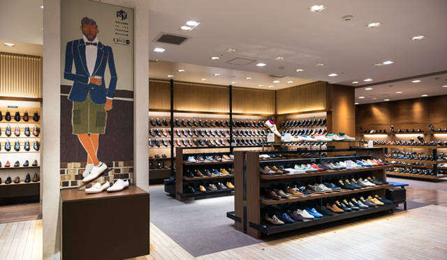 伊勢丹新宿店メンズ館地下1階＝紳士靴売場