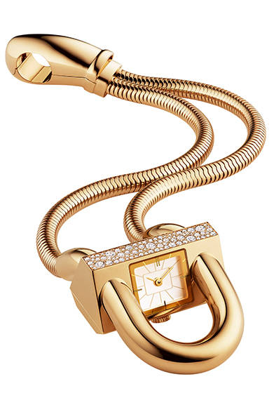 カデナ ウォッチ セルティゴールド プレスレット</br>素材｜イエローゴールド、ダイヤモンド、マザーオブパール</br>ムーブメント｜クォーツ</br>価格｜469万8000円