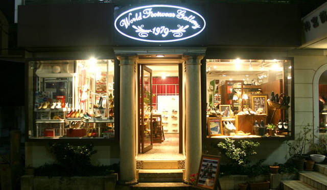 <strong>PIKOLINOS｜ピコリノス</strong><br />「ワールド フットウェア ギャラリー神宮前店」