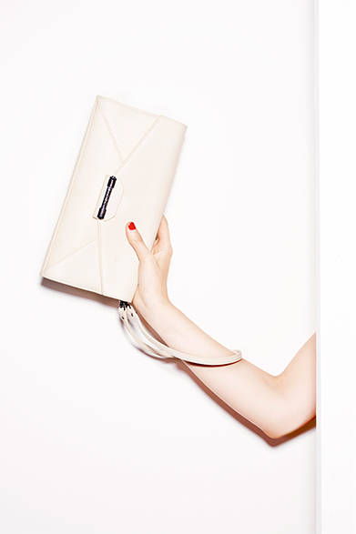 クラッチバッグ　3万1320円