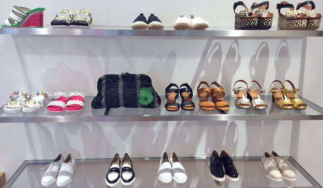 <strong>ANGLOBAL｜アングローバル</strong><br />「ANGLOBAL SHOP 表参道」　新登場の「シューズバー」