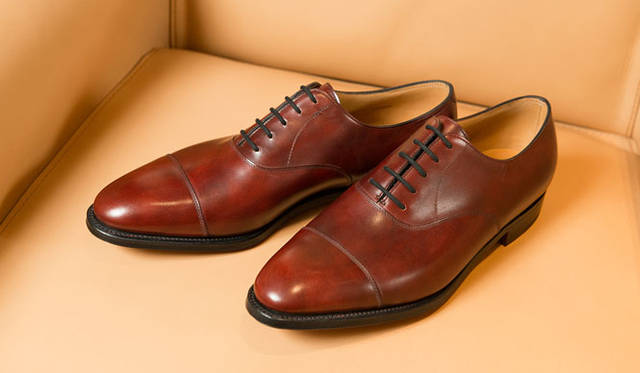 「ジョンロブ バイリクエスト フェア 2015」モデル×カラーサンプル　「CITY」（ラスト8695）、素材｜Museum Calf 、カラー｜Plum