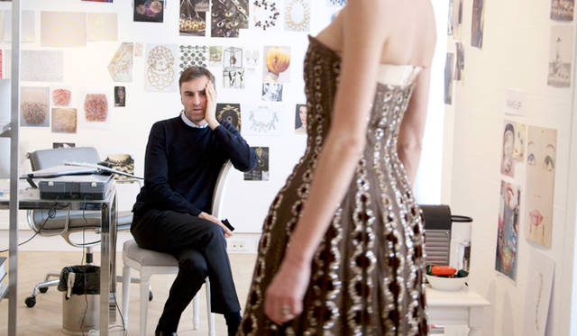 デザイナーのラフ・シモンズ氏