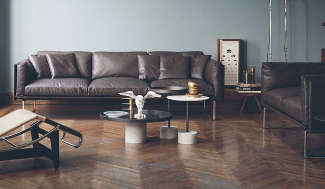 <strong>Cassina ixc.｜カッシーナ・イクスシー</strong><br />Cassina新作「8（OTTO）」ソファ、「9（NOVE）」テーブル