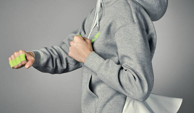 <strong>NikeLab｜ナイキラボ</strong><br />「NikeLab × sacai コレクション」<br />