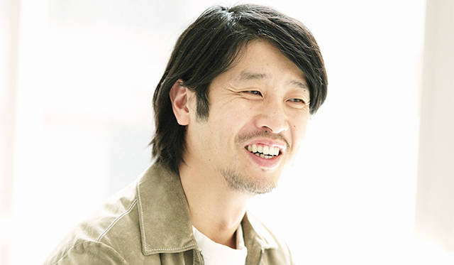 OPENERSを始め、メンズのファッション誌などで活躍するスタイリストの栃木氏