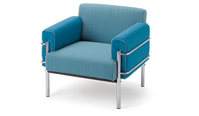 袖面：MBL865、背面：SBL733、座面：SBL733、トリミング：WH<br>単色32万1840円、カスタマイズ38万1240円