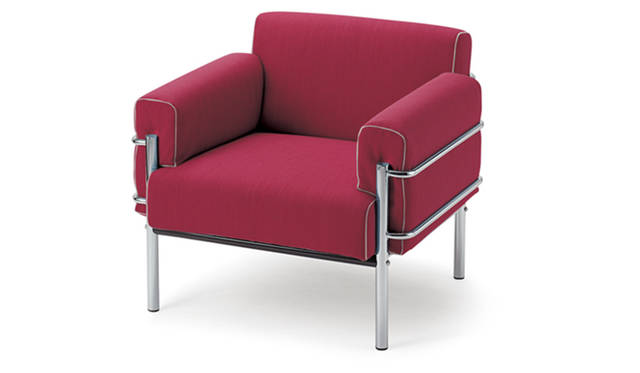 袖面：PIK653、背面：PIK653、座面：PIK653、トリミング：WH<br>単色32万1840円、カスタマイズ38万1240円