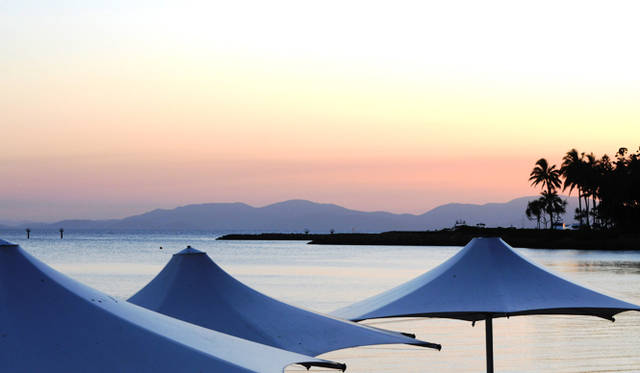 <br>バーから世界遺産の極上のサンセットを望む