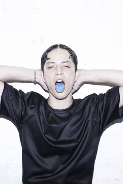 <strong>2015年春夏コレクション</strong><br />HIGH TECH S-ZIP TOPS 1万5120円