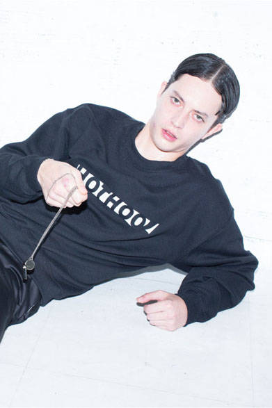 <strong>2015年春夏コレクション</strong><br />LASER PLOCESSING TOPS 1万7280円