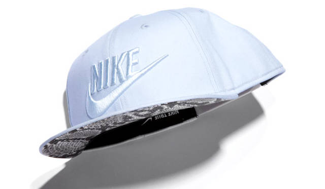 <strong>BEAUTY&YOUTH｜ビューティ＆ユース</strong><br />NIKE PYTHON CAP BYSP（1279-499-1072）3780円