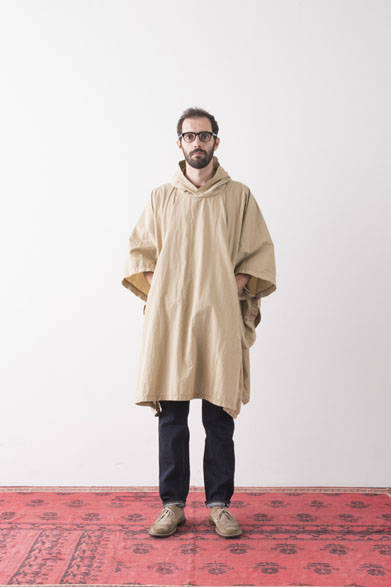 <strong>2015年春夏コレクション</strong><br />Overdye 3B Jacket / 藍泥染 3万4560円、Back Pack 2万4300円