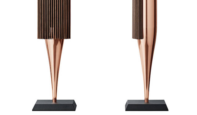 <strong>Bang & Olufsen  ｜バング＆オルフセン Love Affair Collection BeoLab 18</strong><br />スレンダーなストレートラインのスピーカー。抜群のワイヤレス性能で、妥協のない音響を制限なく楽しむことができる。その佇まいは彫刻のよう。107万円（税抜） 