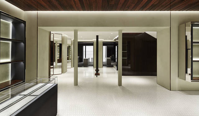 <strong>GIVENCHY by Riccardo Tisci｜ジバンシィ バイ リカルド ティッシ</strong><br />「ジバンシィ ストア」