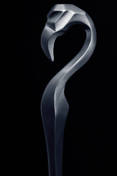 MAGONOTTE<br />サイズ｜440×25×55mm<br />カラー｜ヘアラインポリッシュ<br />素材｜AC7A高純度アルミ鋳物<br /> 価格｜1万5000円（税抜）