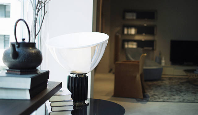 和の道具にイタリアの照明ブランド「FLOS」の名作、「FLOS TACCIA（フロス タッチア）」をコーディネートしたインテリア