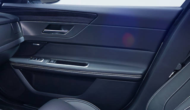 Jaguar XF|ジャガー XF 072